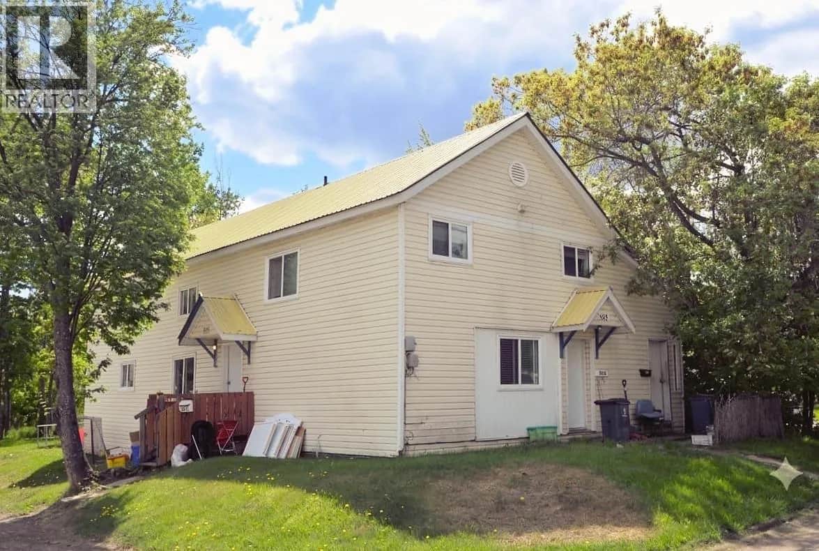 905 LA SALLE AVENUE