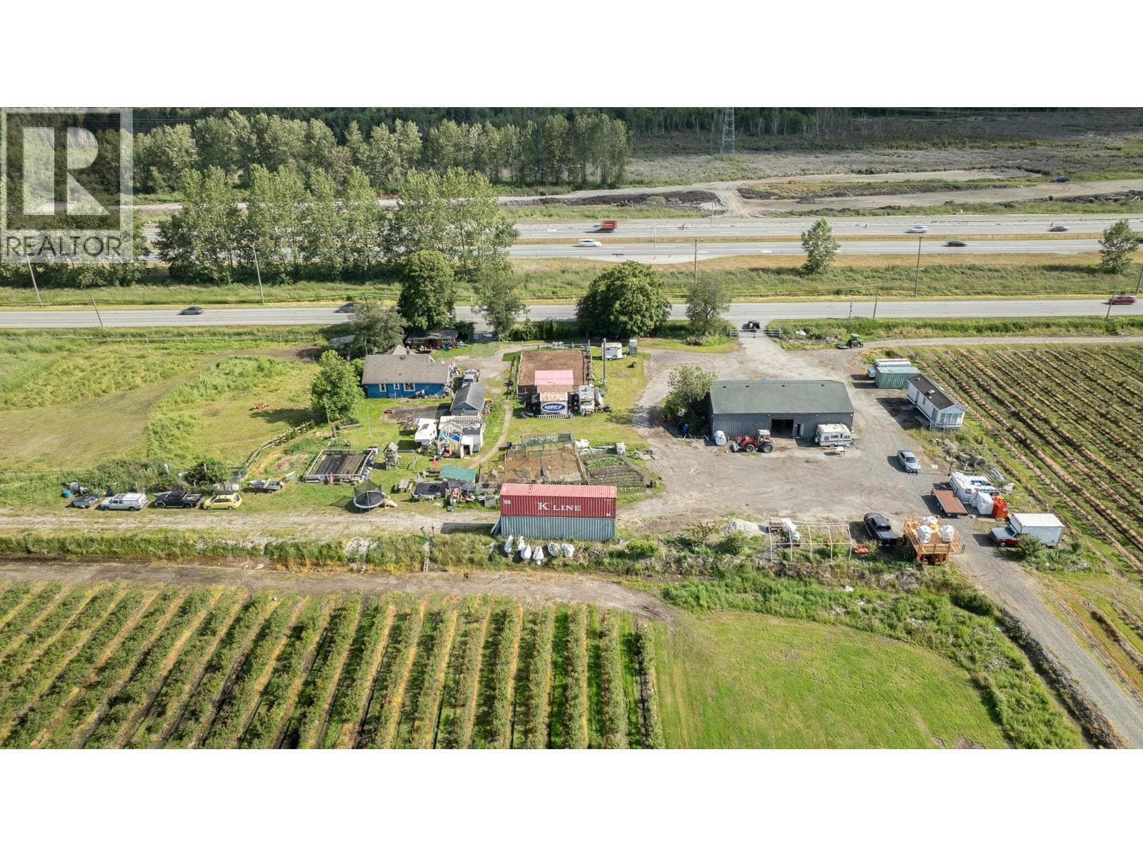 8442 LADNER TRUNK ROAD — photo 4 of 40