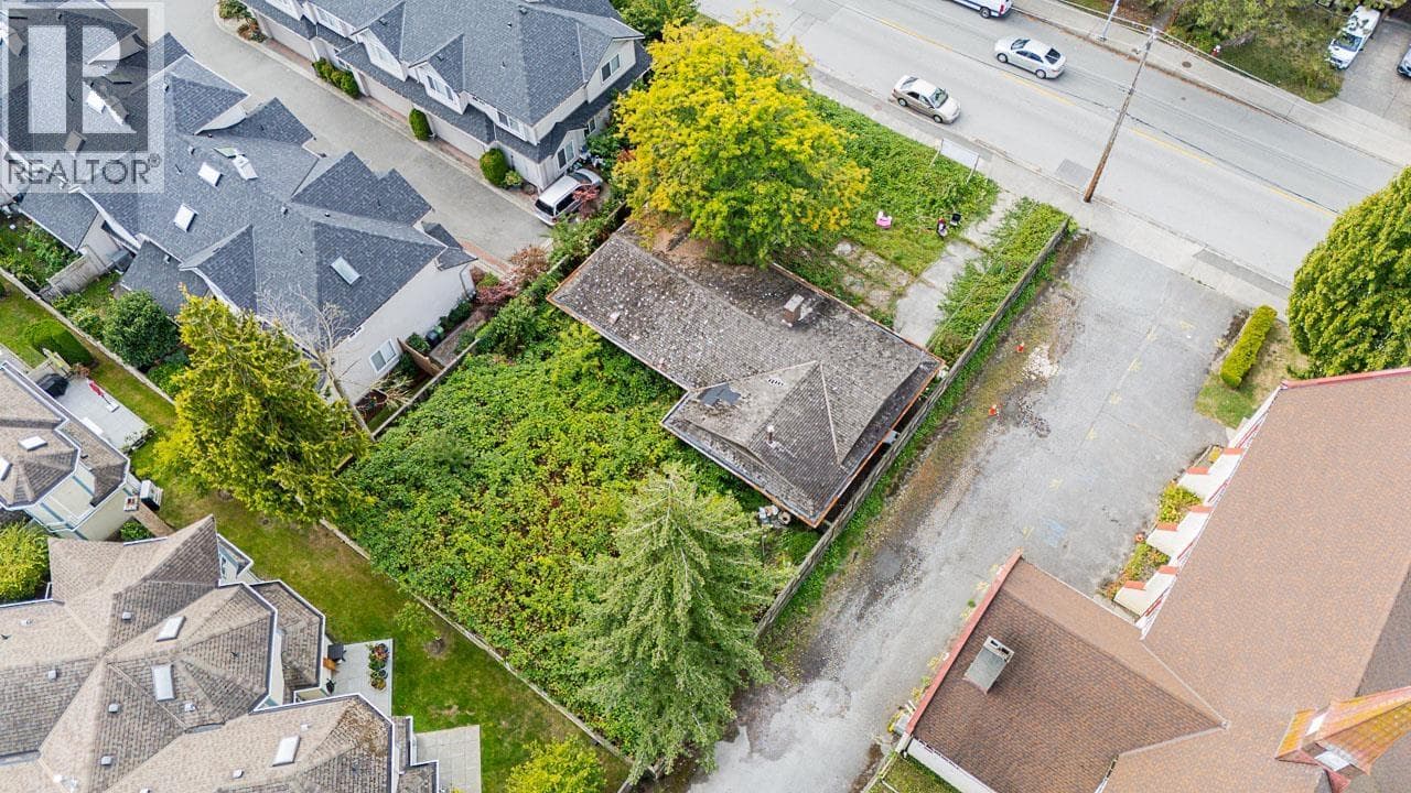 7300 ST. ALBANS ROAD — photo 4 of 7