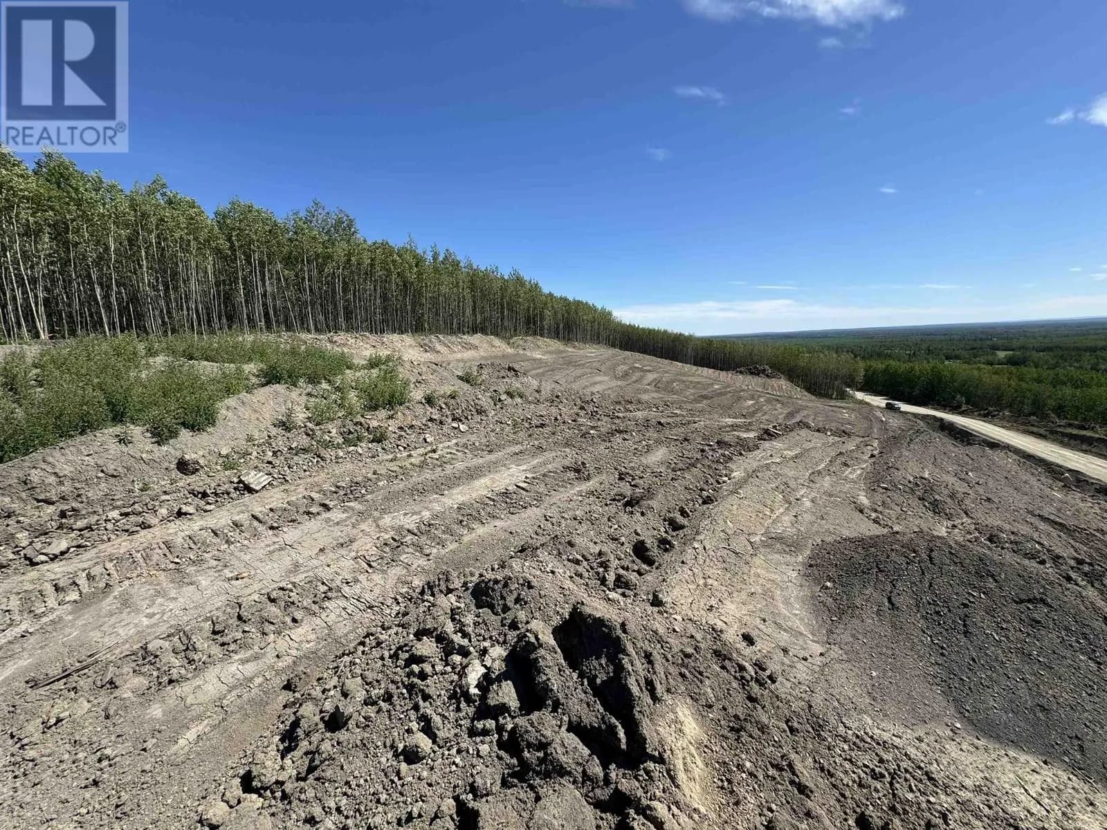 7922 FARRELL CREEK ROAD — photo 2 of 18