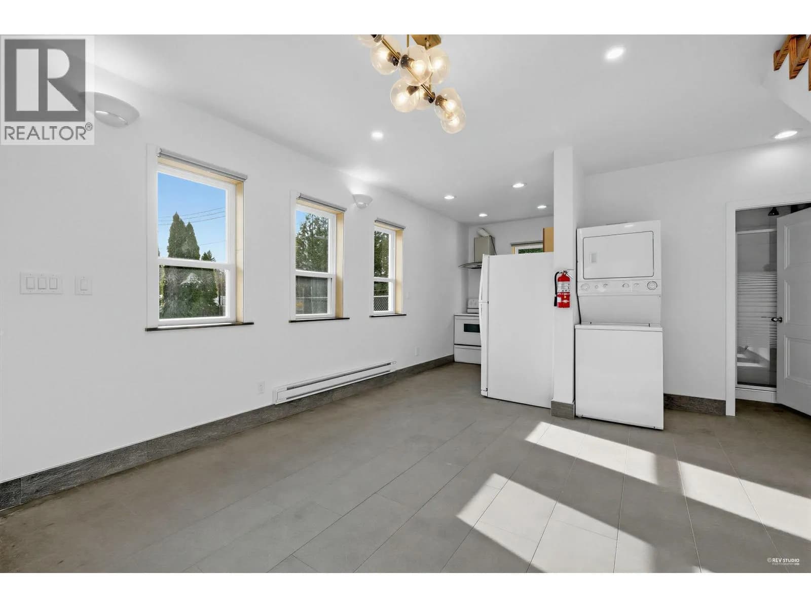 17430 KENNEDY ROAD — photo 5 of 17