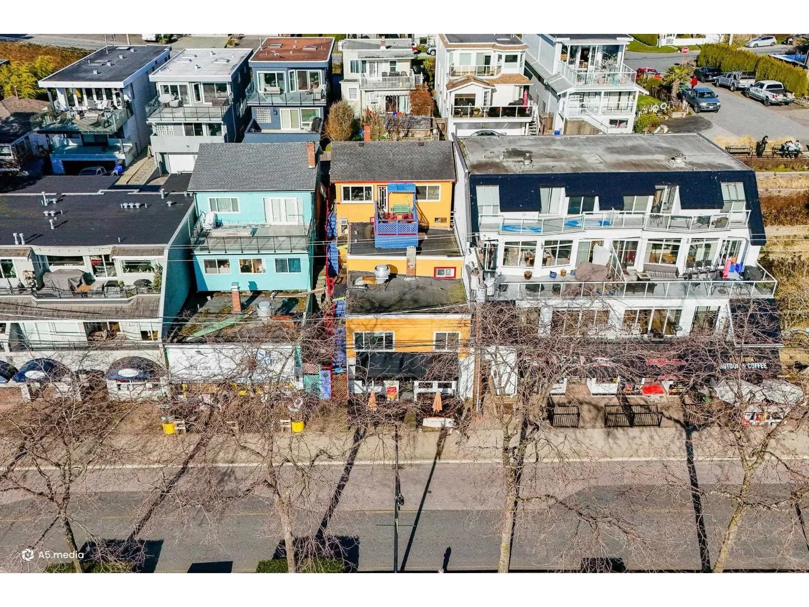 15517 MARINE DRIVE — photo 5 of 37