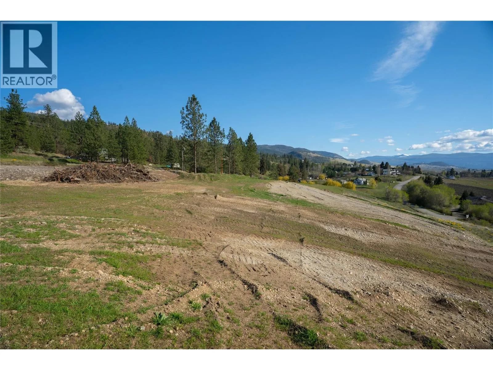 5152 Whitetail Drive — photo 4 of 10