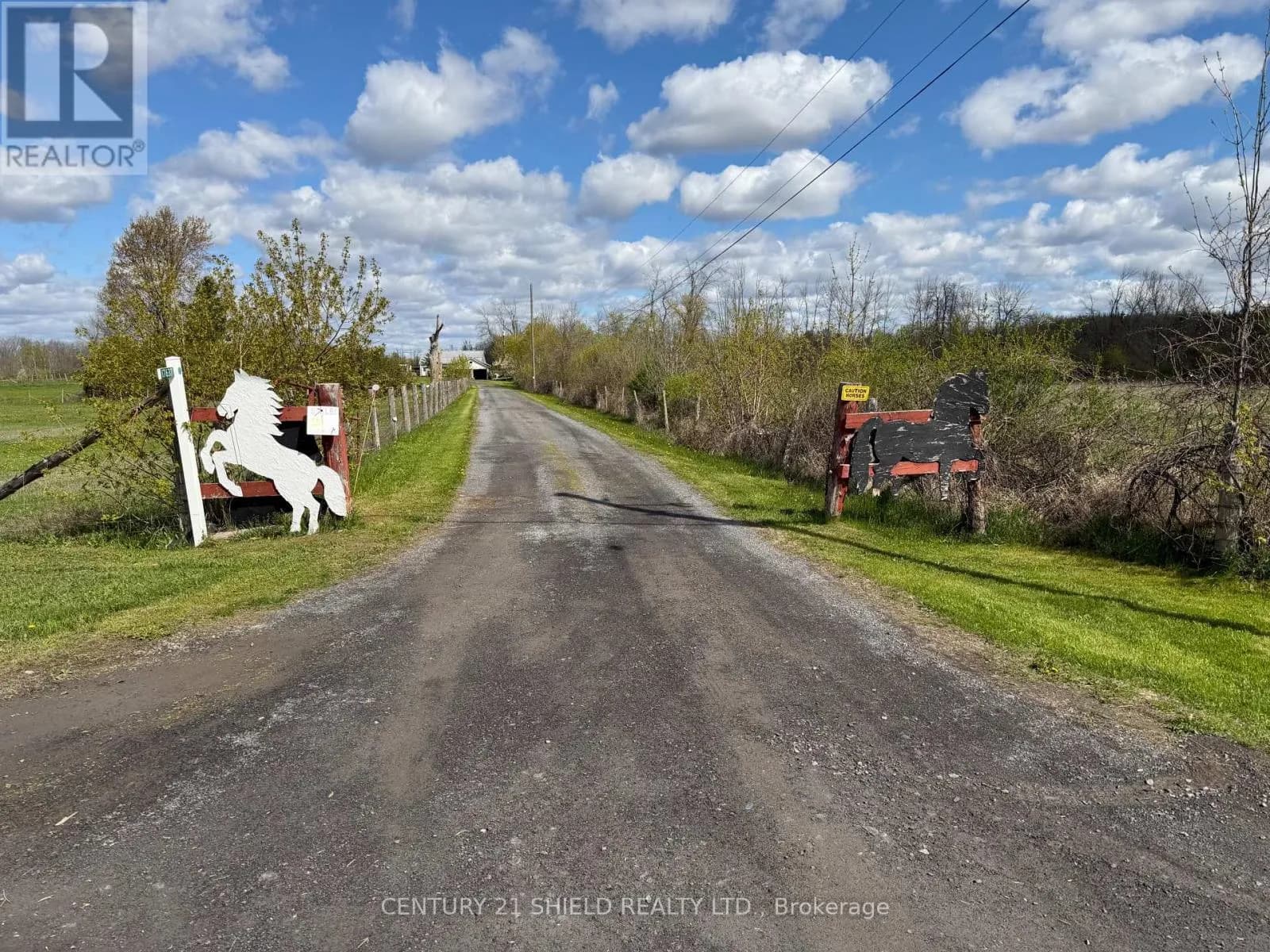 , ST. ANDREWS - 17637 ISLAND ROAD E — photo 2 of 45