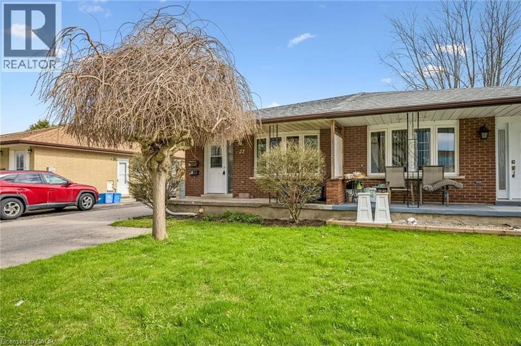 27 VICMOUNT Drive — photo 2 of 40