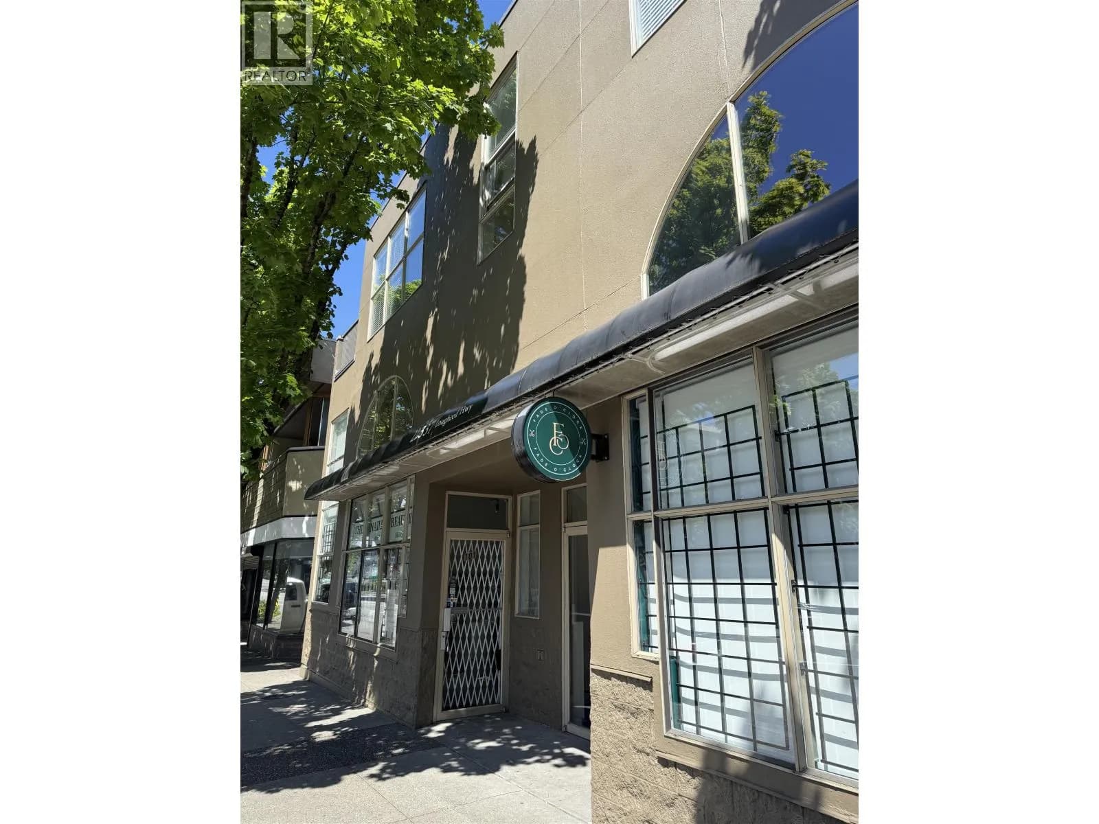 22337 LOUGHEED HIGHWAY