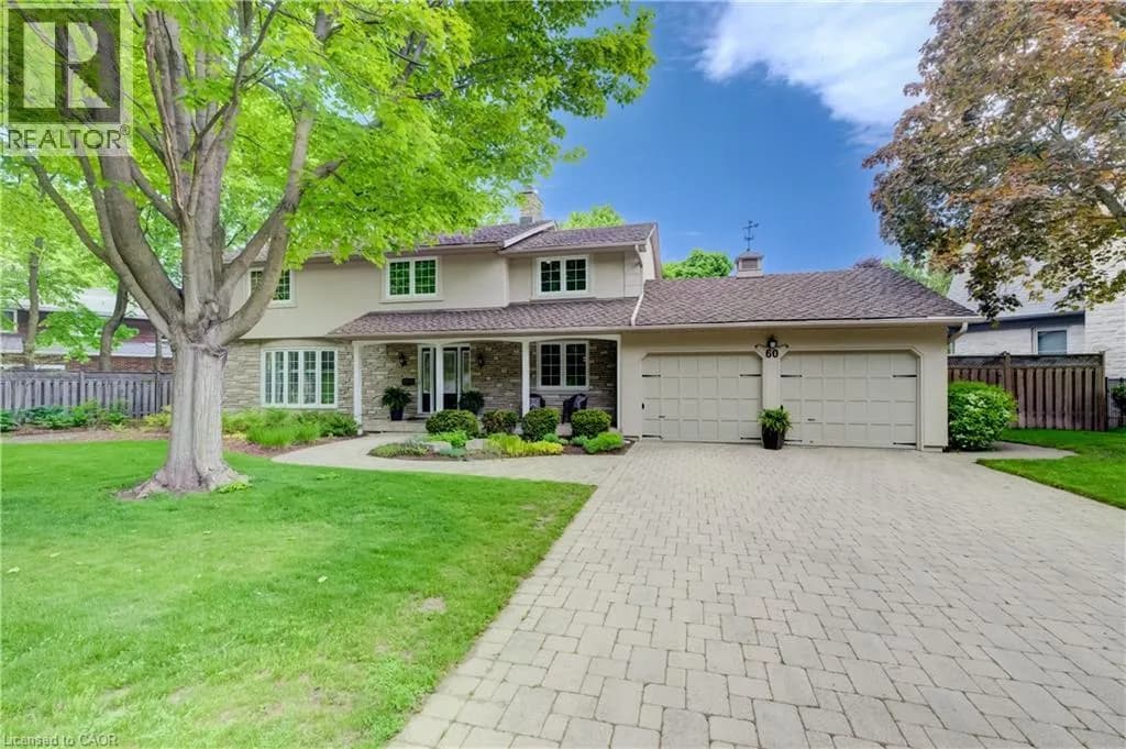 60 HUNTLEY Crescent