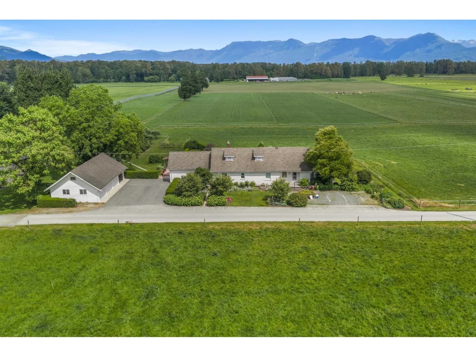 9974 TREMBLAY ROAD — photo 4 of 36