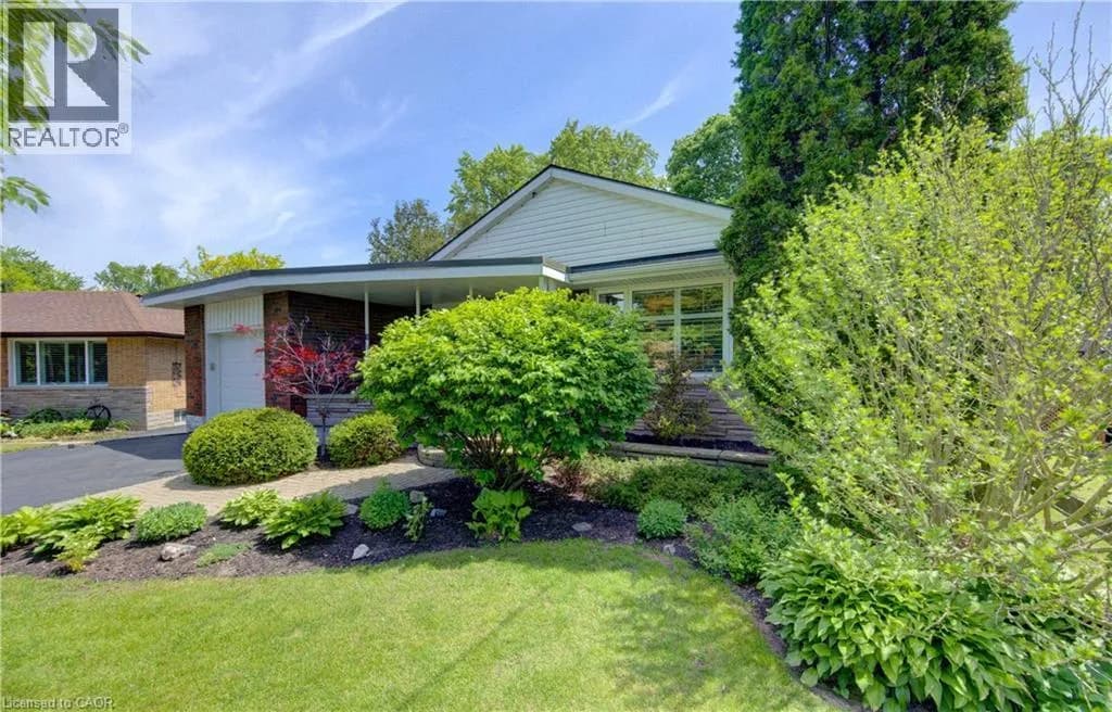 71 PINECREST Drive — photo 3 of 48