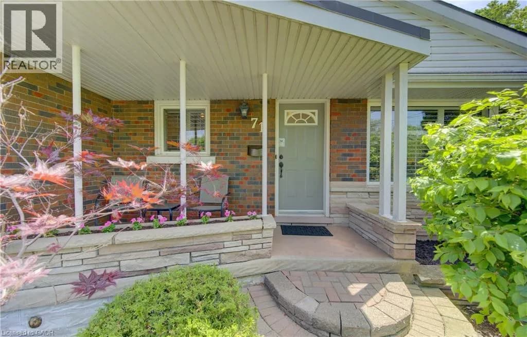 71 PINECREST Drive — photo 4 of 48