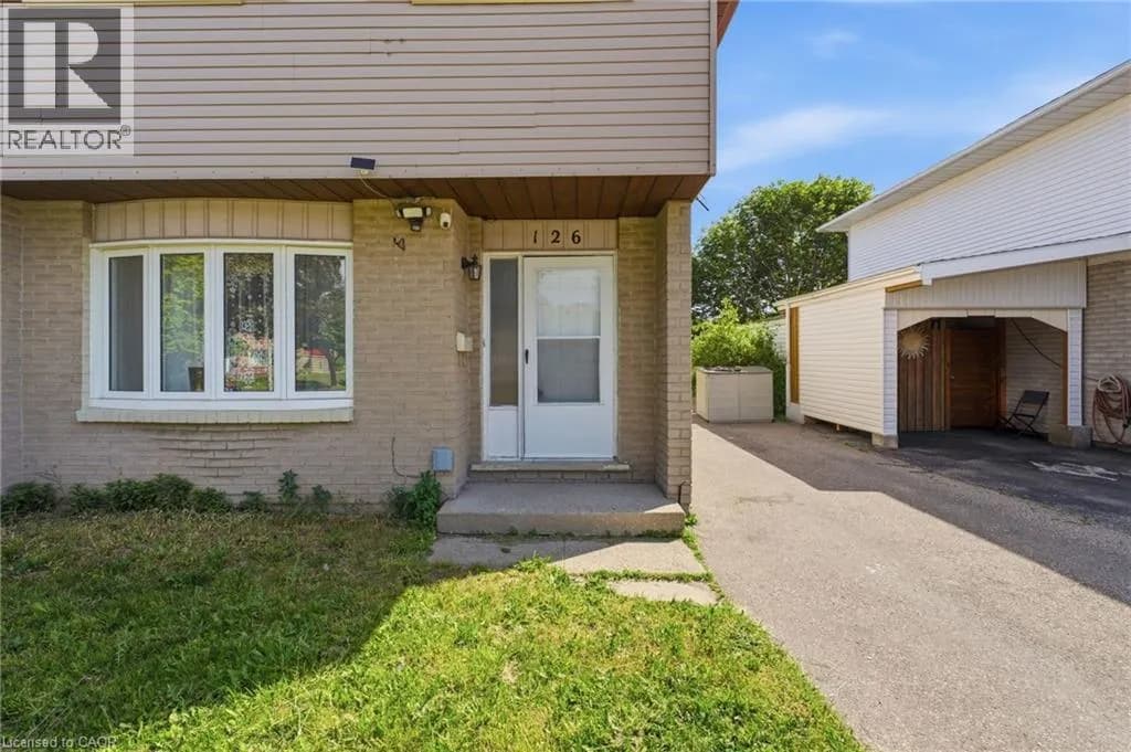 126 DINISON Crescent — photo 3 of 29