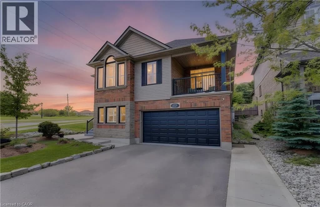 725 ZURICH Drive — photo 2 of 50