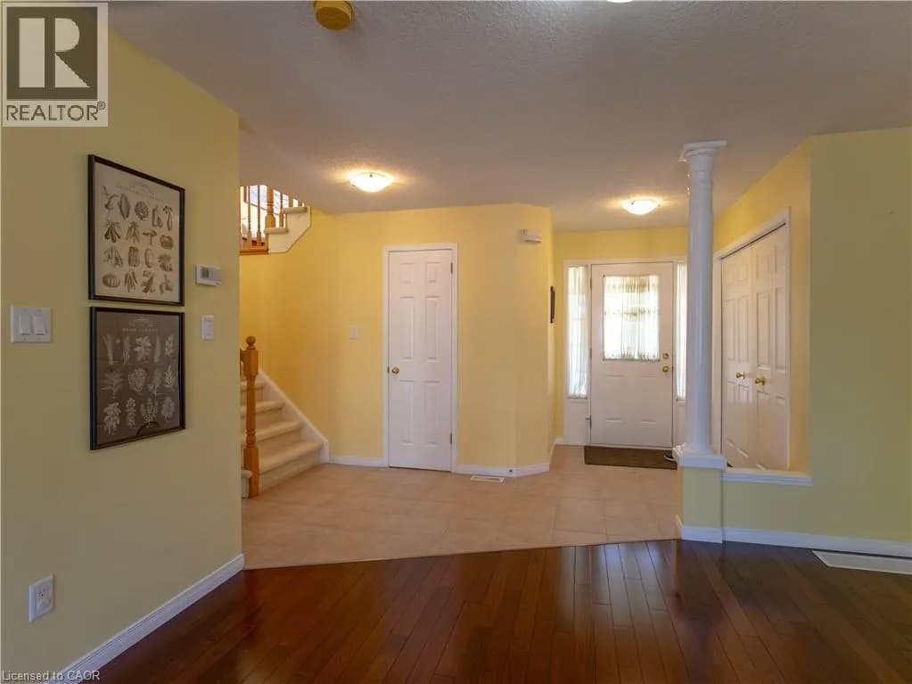 212 SLEAFORD Street — photo 5 of 42