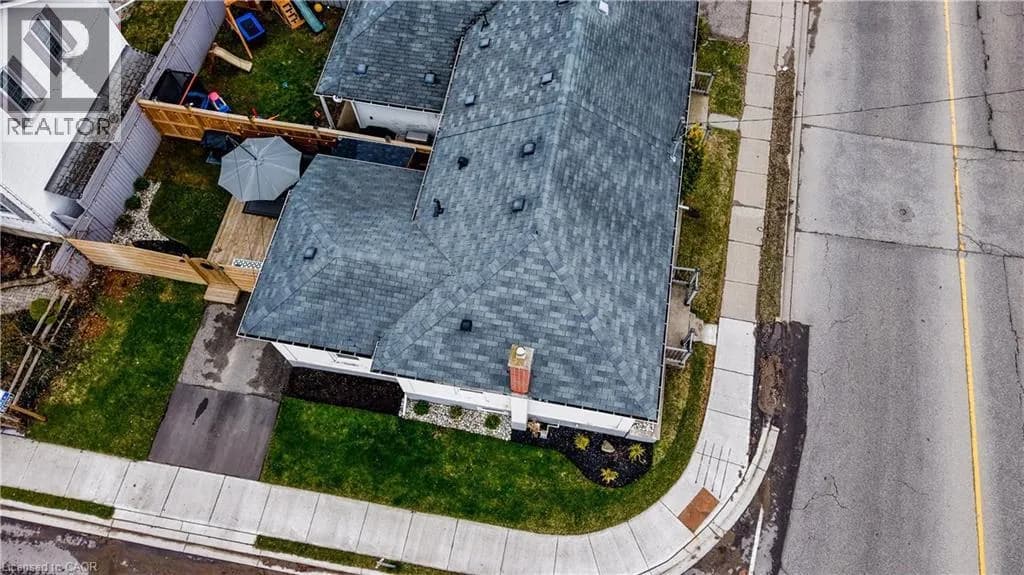 19 CEDAR Street — photo 3 of 50
