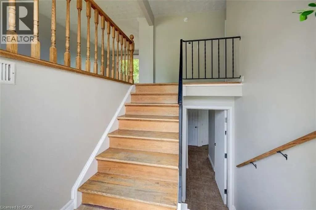 939 STRASBURG Road — photo 4 of 37