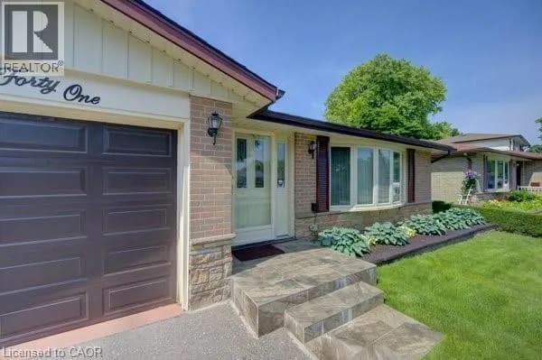 141 HAZELGLEN Drive — photo 4 of 41