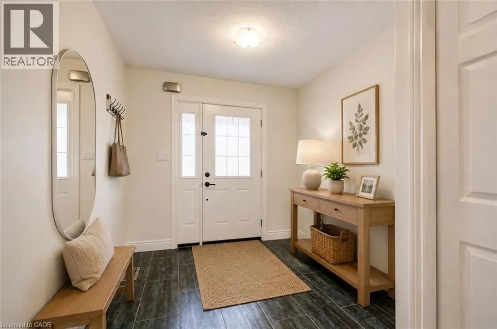 569 VIOLET Street — photo 3 of 33