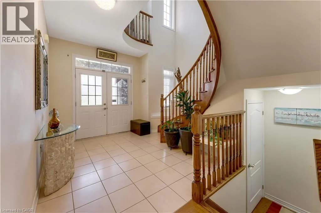 667 LINDEN Drive — photo 4 of 46