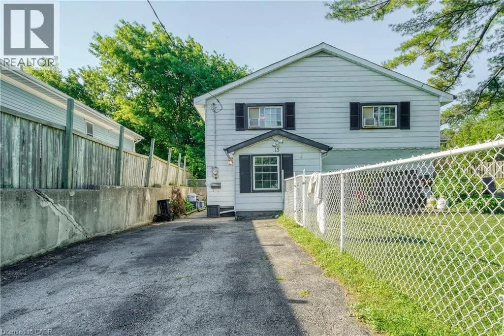 13 BROOKLYNNE Road — photo 2 of 36