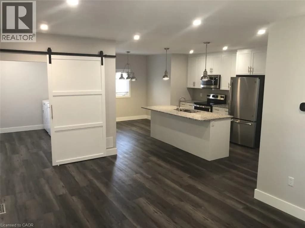 805 ROCKWAY Drive — photo 4 of 23