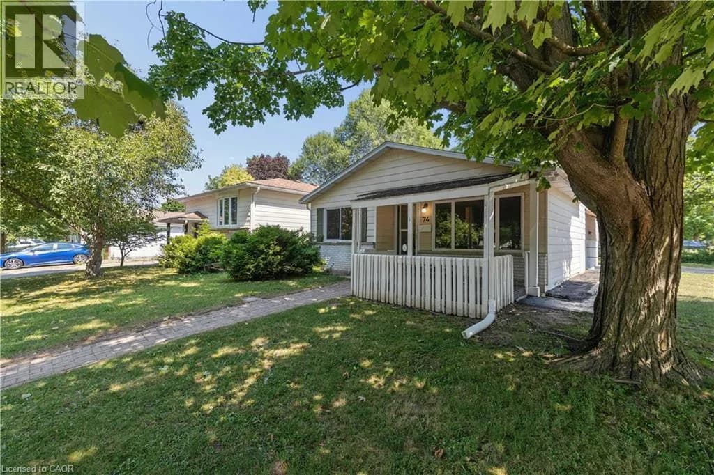 74 HELENE Crescent — photo 2 of 27