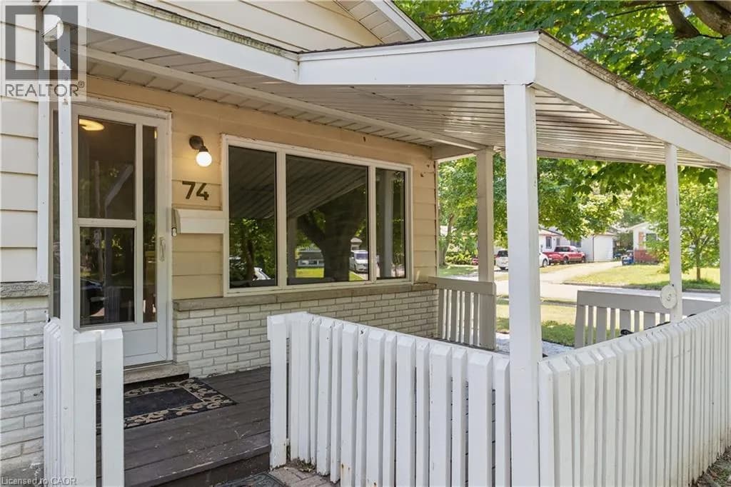74 HELENE Crescent — photo 4 of 27