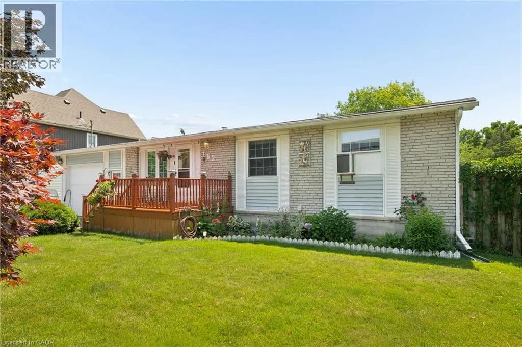 162 TIFFANY Street — photo 3 of 34