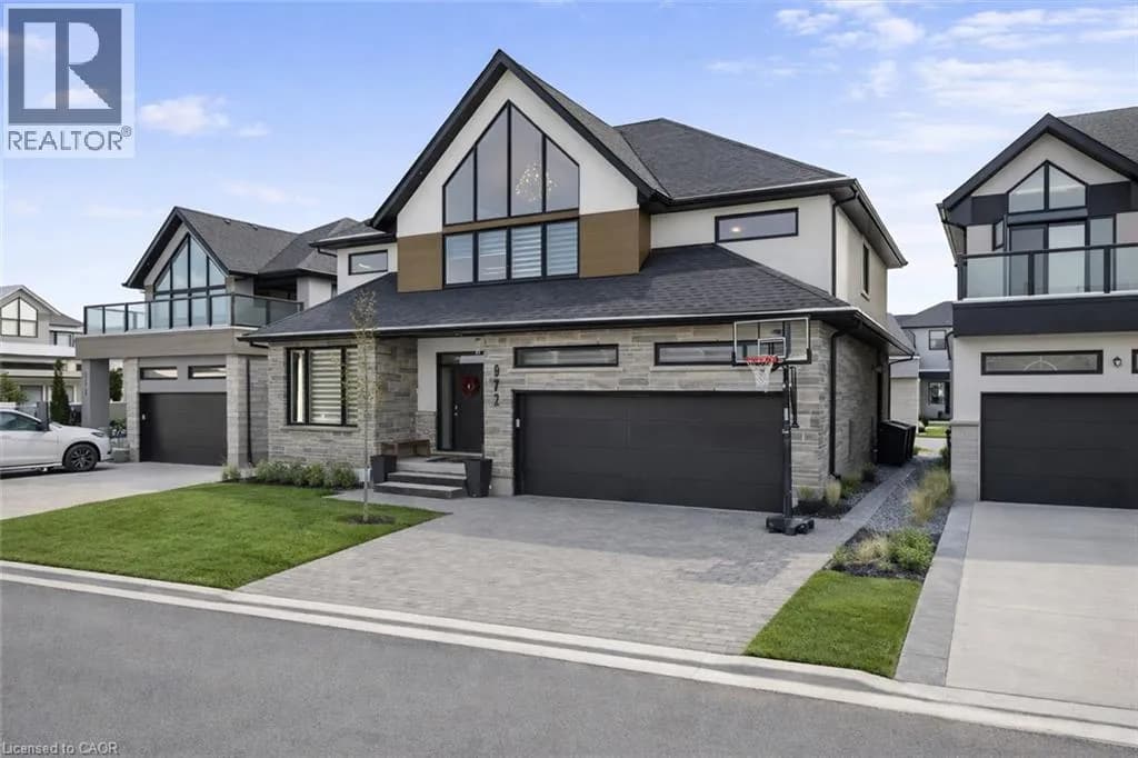 972 STONECLIFFE Walk Unit# 18