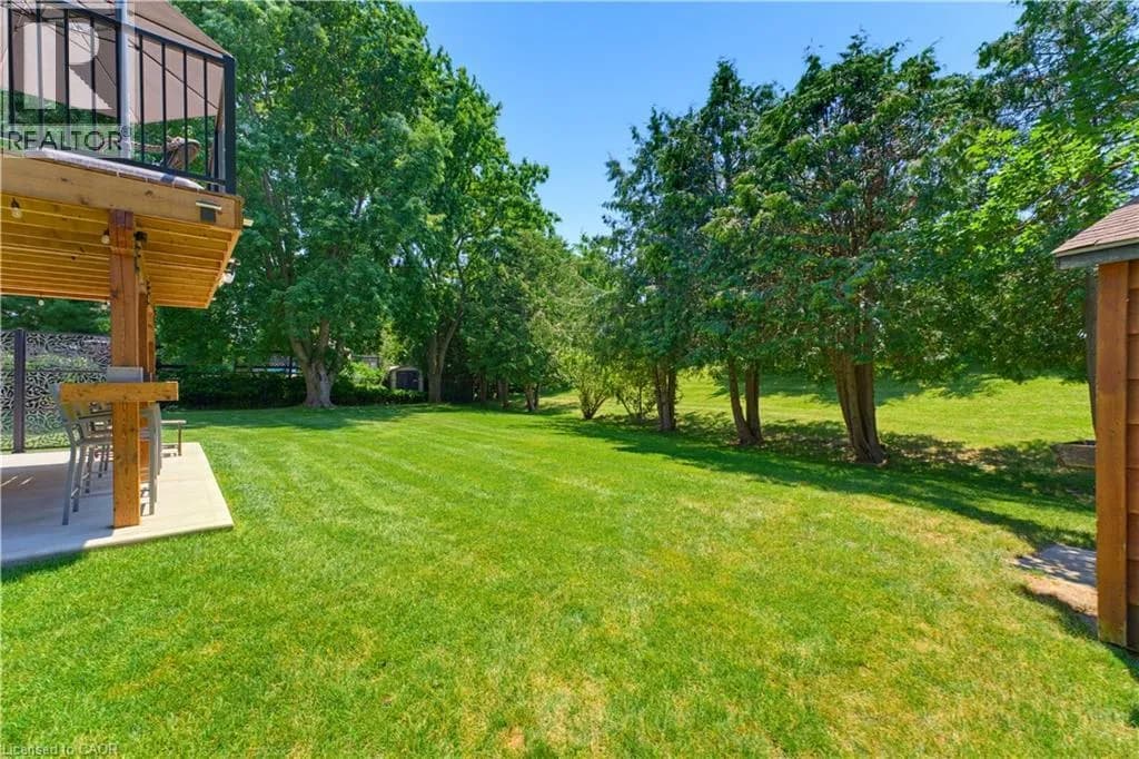 32 STONEHAVEN Place — photo 2 of 49