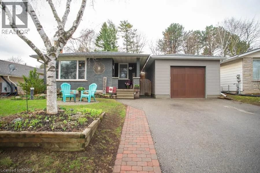 102 CENTURY HILL Drive — photo 3 of 37