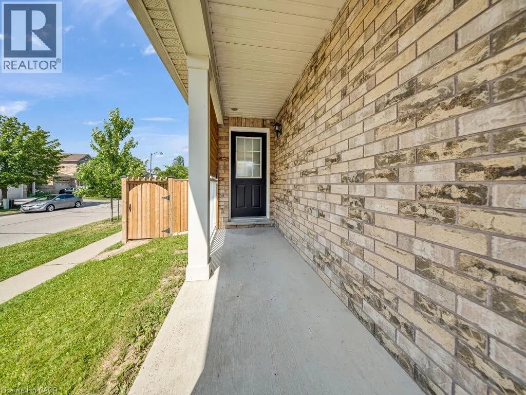 39 BAINTREE Way — photo 4 of 49