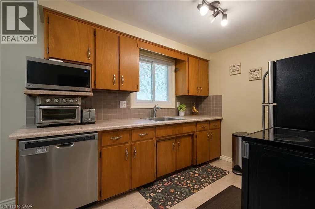 165 SELKIRK Drive — photo 5 of 14