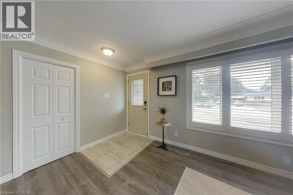 212 DOON Road — photo 5 of 48