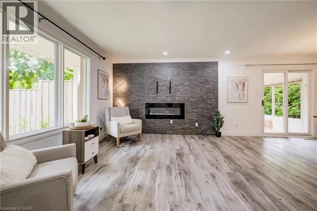 85 FOXHUNT Road — photo 3 of 43