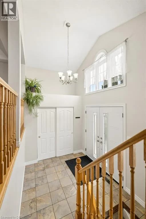 158 BANKSIDE Drive — photo 4 of 33