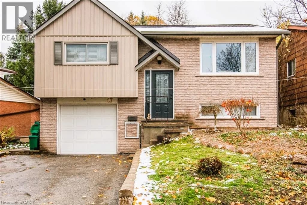 67 PINEMEADOW Crescent — photo 3 of 46