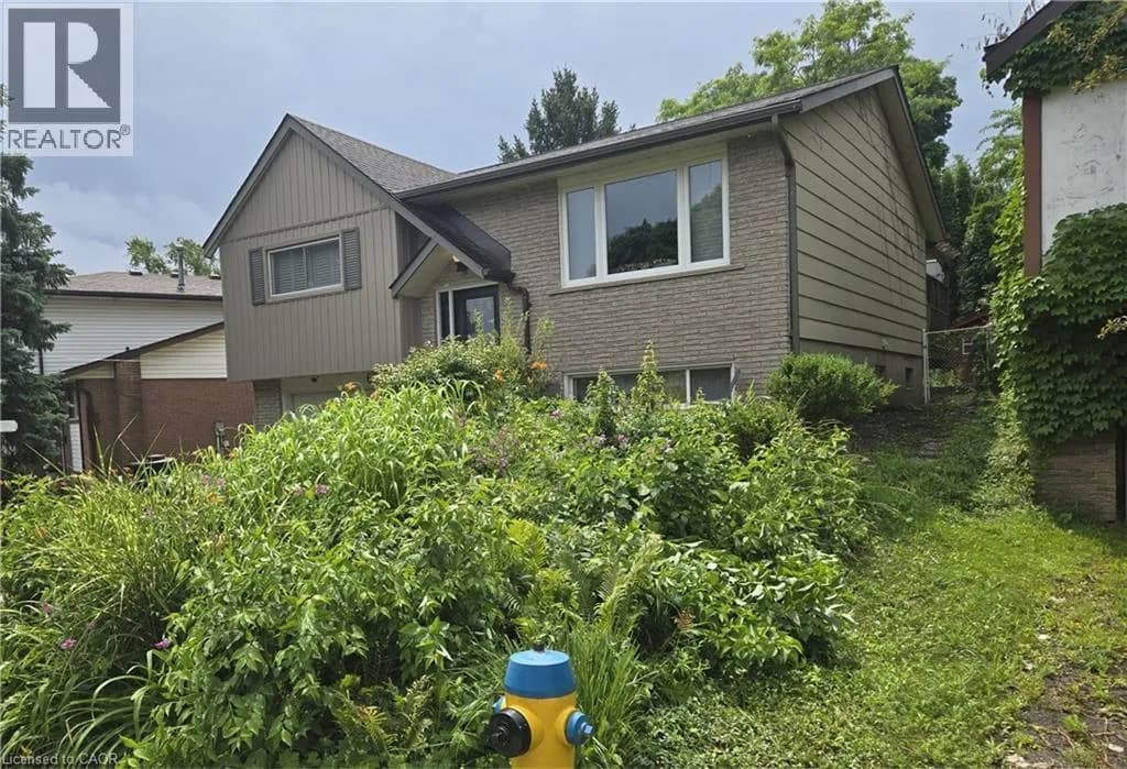 67 PINEMEADOW Crescent — photo 5 of 46