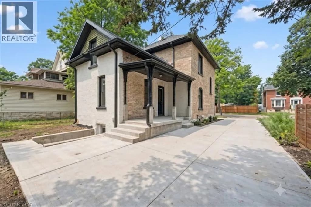 245 LOWTHER Street S — photo 4 of 50
