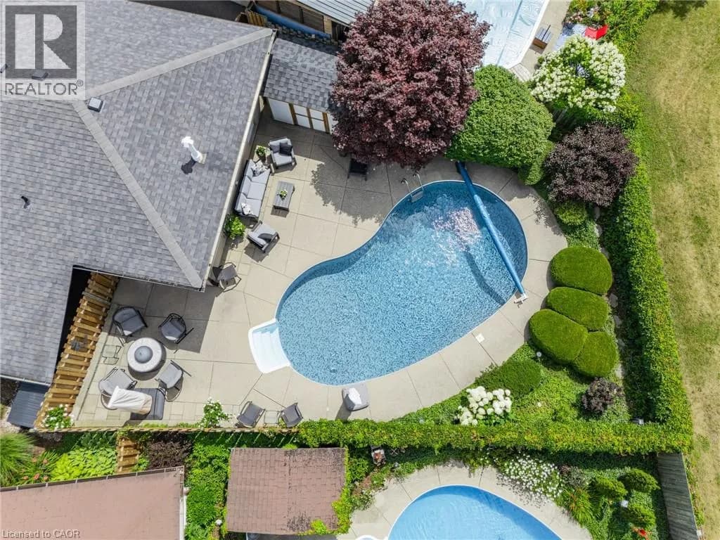 107 LAURENTIAN Drive — photo 4 of 50