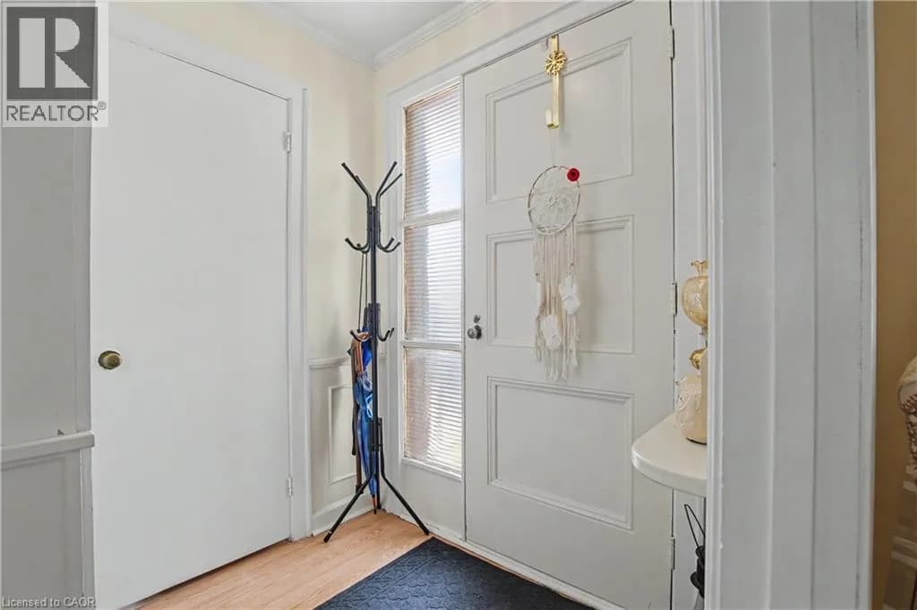 39 HENRY Street — photo 3 of 36