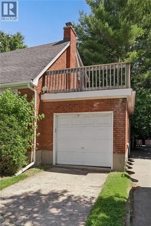 580 WEBER Street E — photo 5 of 43