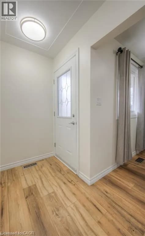 248 CYRUS Street — photo 4 of 23