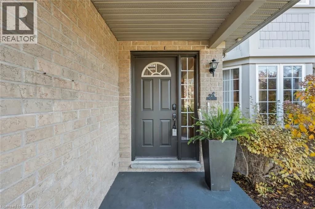 7 HEARTHBRIDGE Street — photo 2 of 40