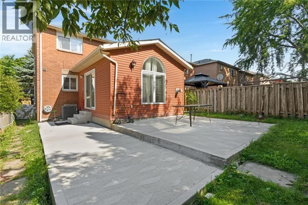 100 ANGLEROCK Drive — photo 3 of 28