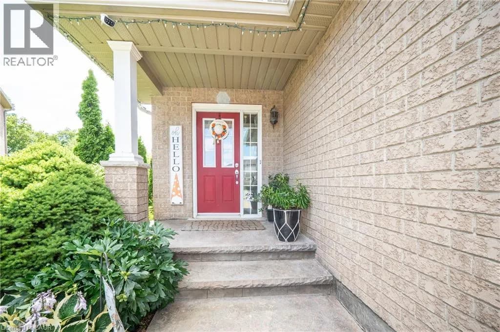 120 YATES Avenue — photo 3 of 50