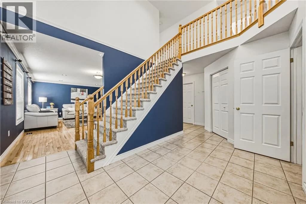 140 COUNTRY CLUB Drive — photo 4 of 47