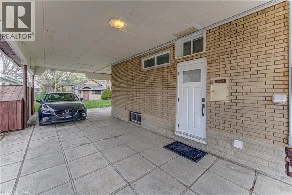 51 ROSEMOUNT Drive — photo 4 of 27