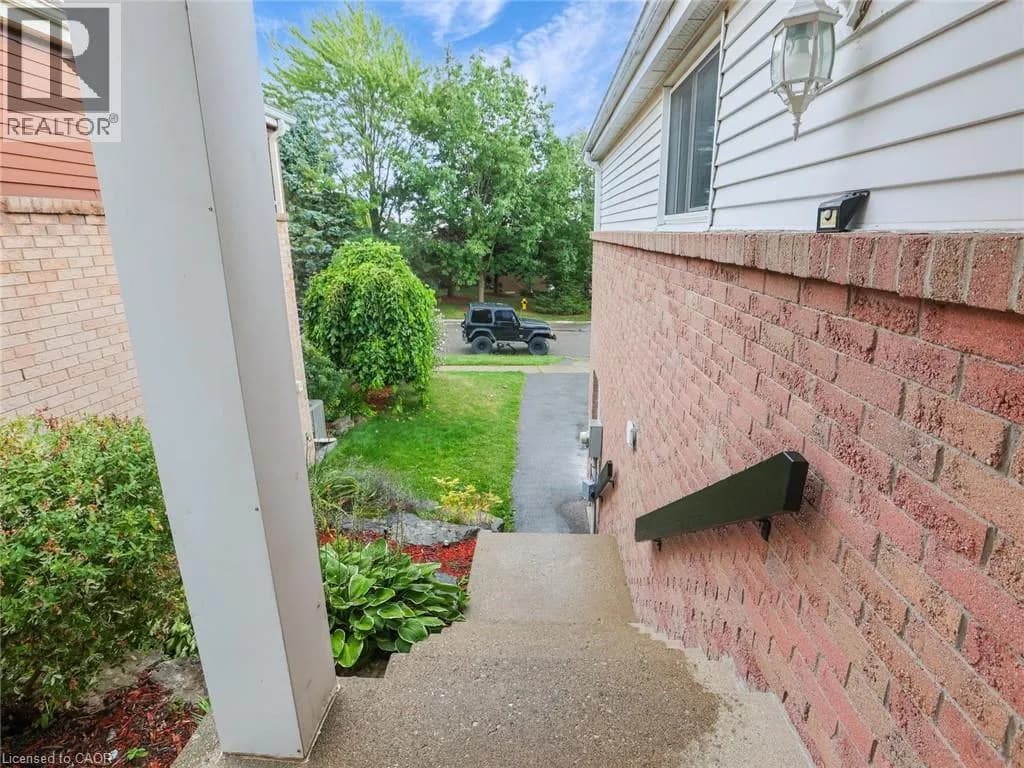 128 MACATEE Place — photo 3 of 50
