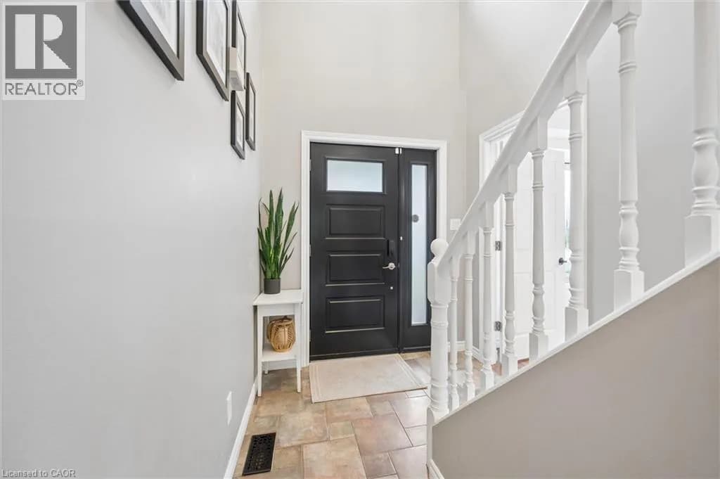 687 CHAMPLAIN Boulevard — photo 4 of 46