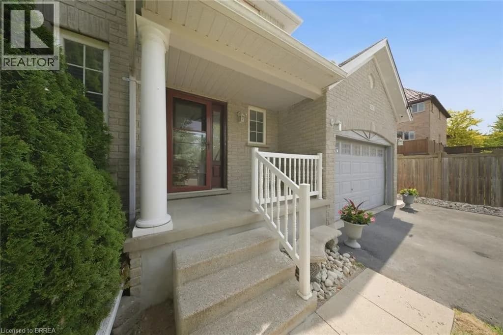 20 MELRAN Drive — photo 3 of 37